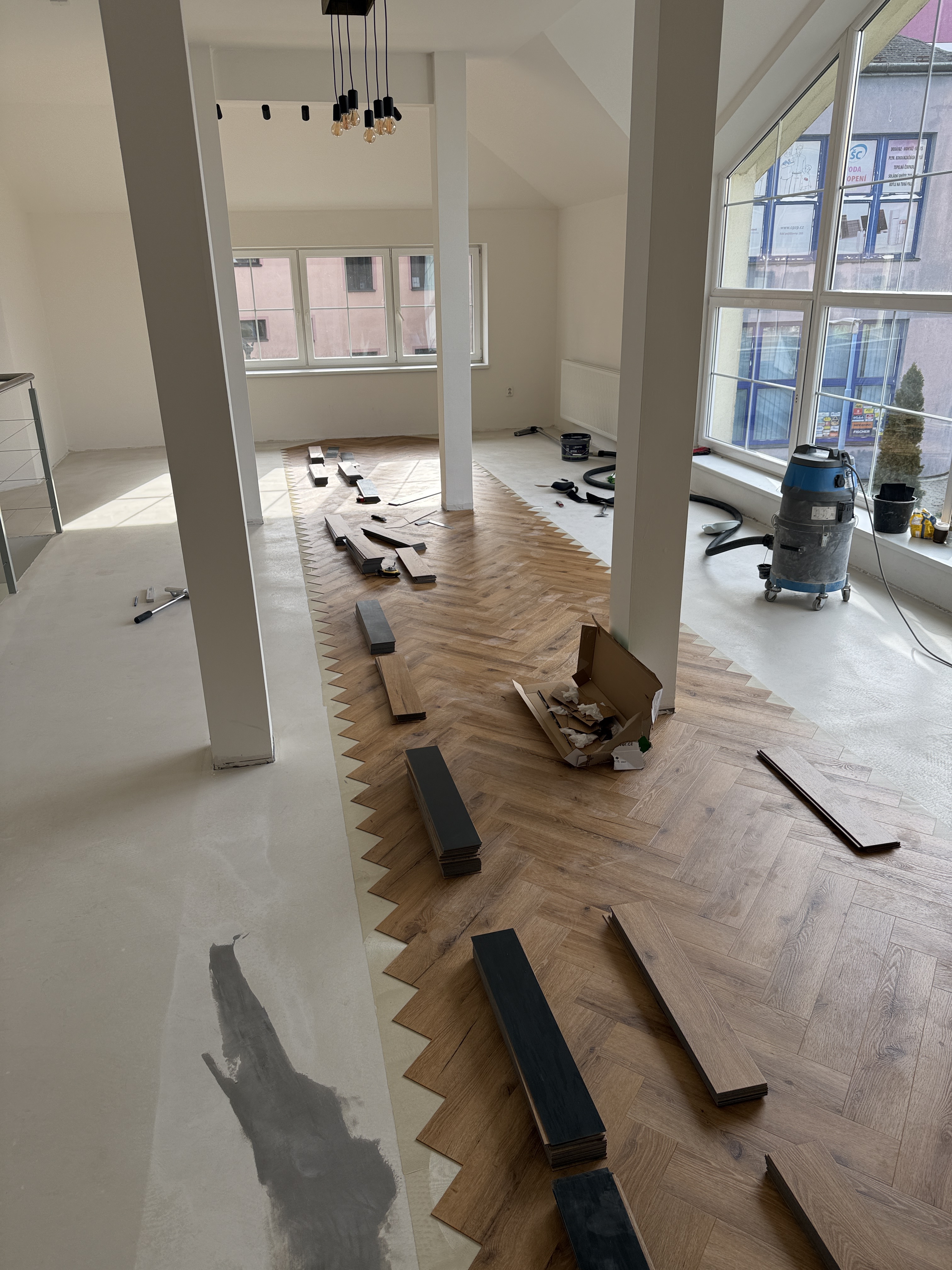 Lepený vinyl v dekoru herringbone — foto 6